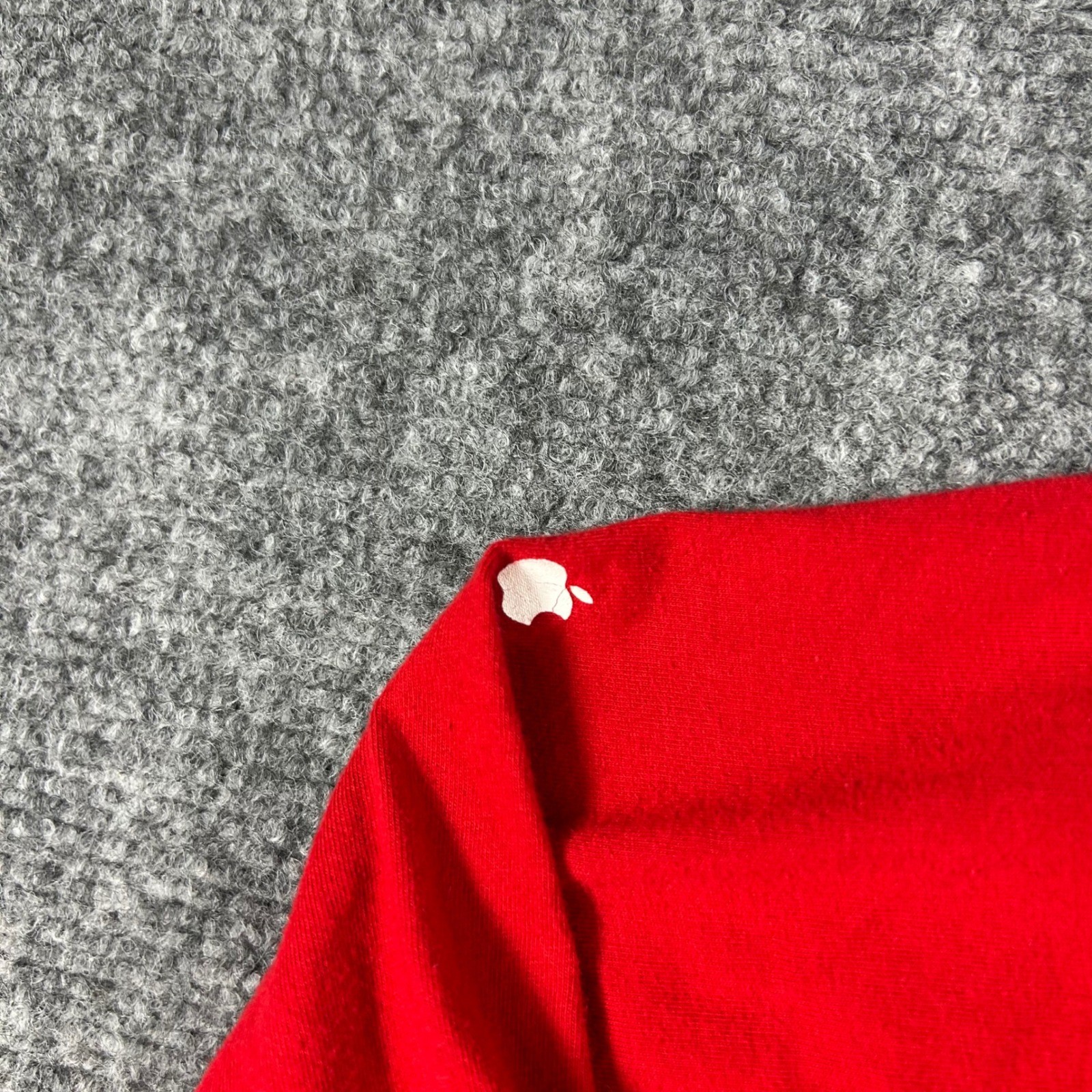 Apple Promo T-Shirt Mens Medium Red Long Sleeve Holiday Graphic American Apparel gallery