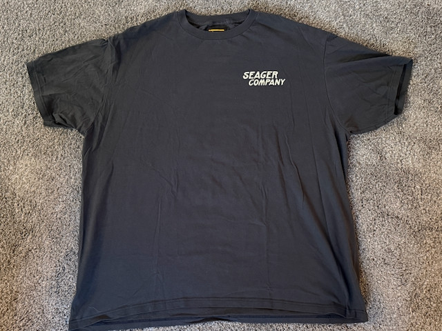Seager Men's Chillin' Peace Pipe Smoking T Shirt XL Charcoal NWOT ! gallery