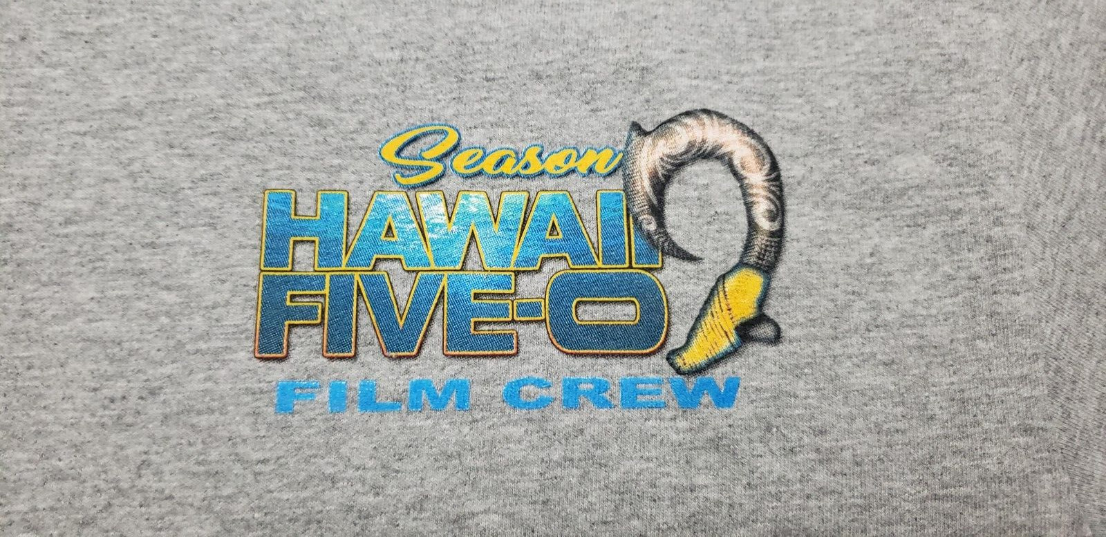 Hawaii Five O Men's XL Heather Gray T Shirt Season 9 Television Show Film Crew gallery