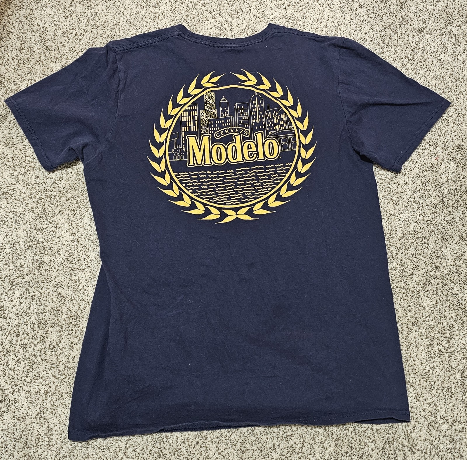 Cerveza Modelo Modern Graphic T-Shirt City Skyline Logo MEDIUM Navy Blue