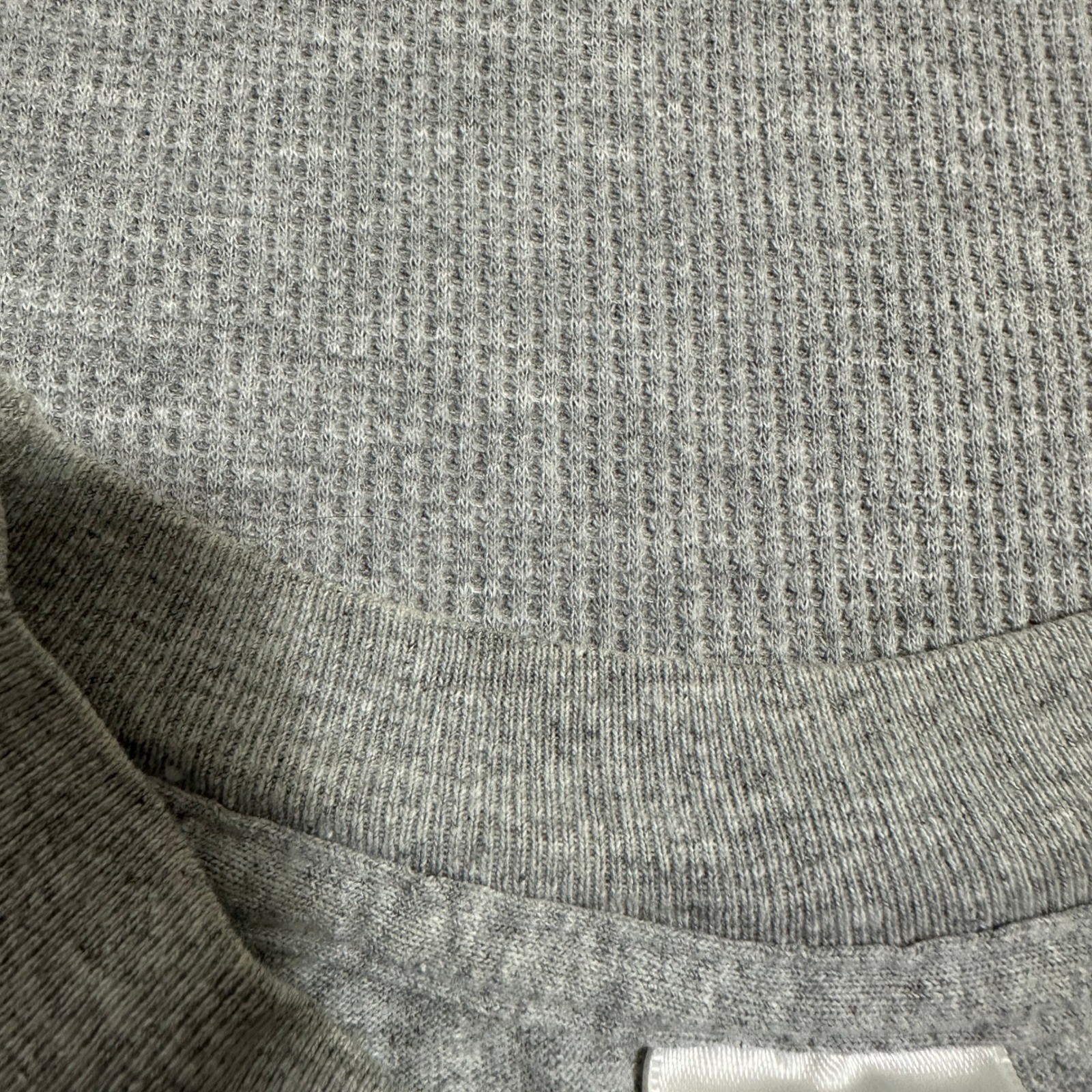 Vintage 2002 Pac-10 Basketball Championship Tournament Gray Long Sleeve Shirt L gallery