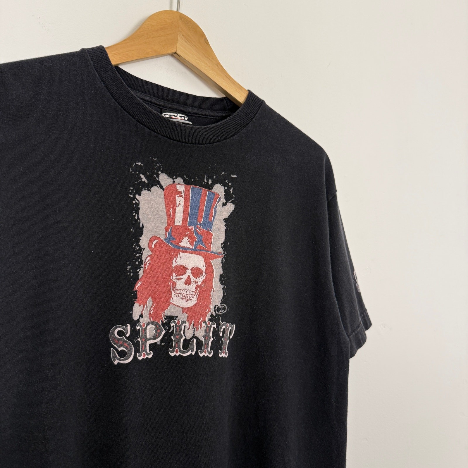 Vintage 90s Split Surf Skate Tee Shirt Skull Black Faded Medium Streetwear gallery