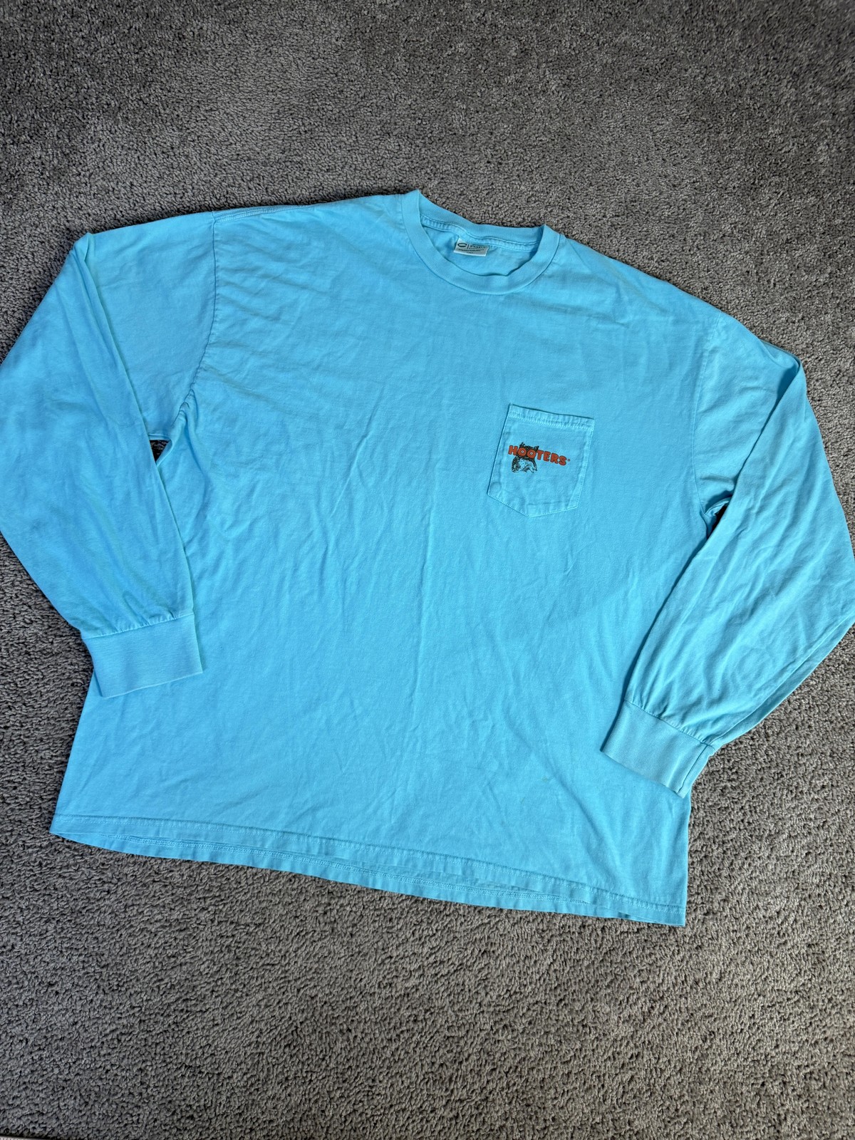 Hooters Shirt Mens 2XL Blue Pocket Logo Restaurant Crew Neck Long Sleeve gallery