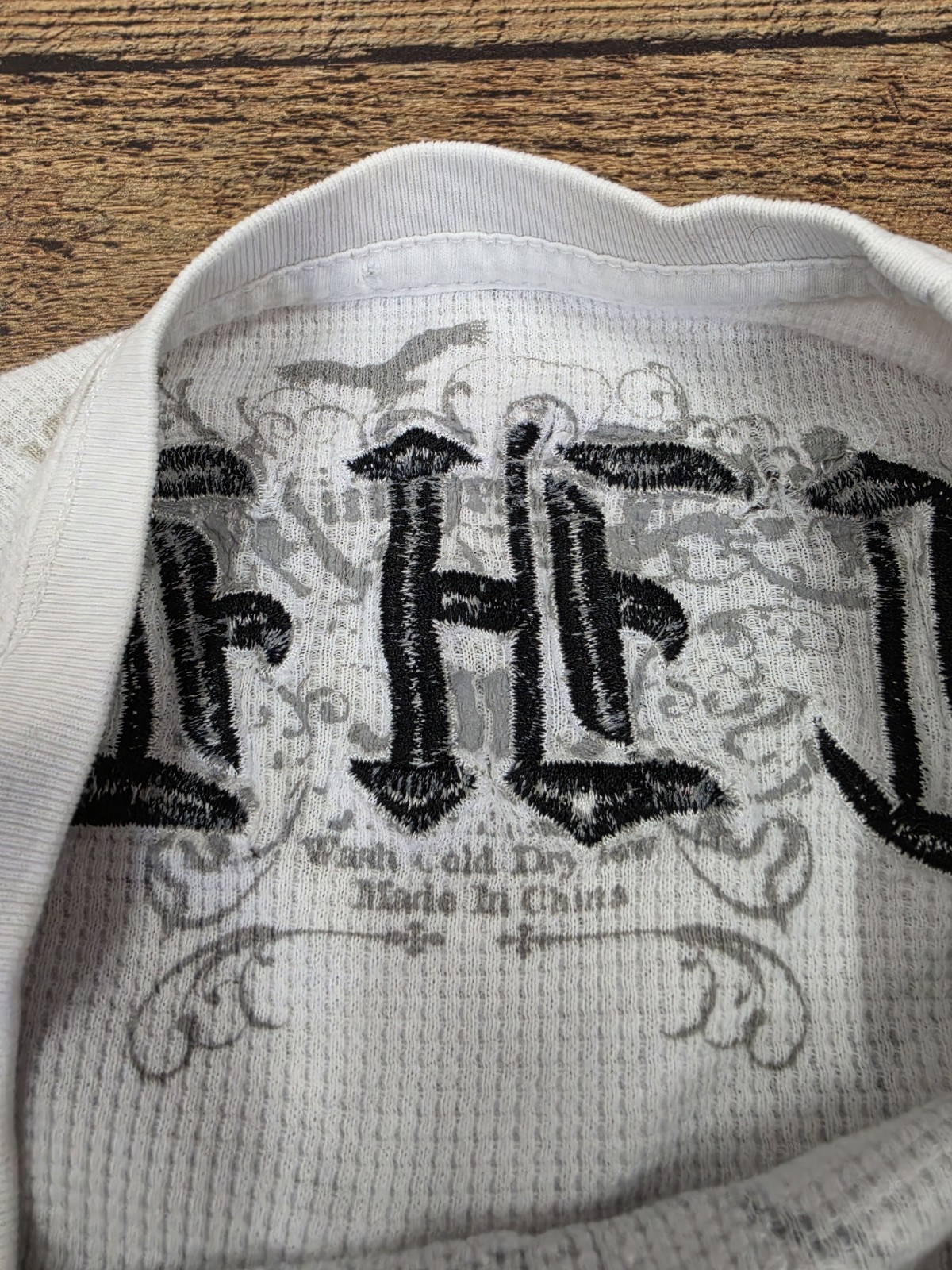Vtg Y2k White Thermal Longsleeve Sz L Minor Flaws Embroidered Double Sided gallery
