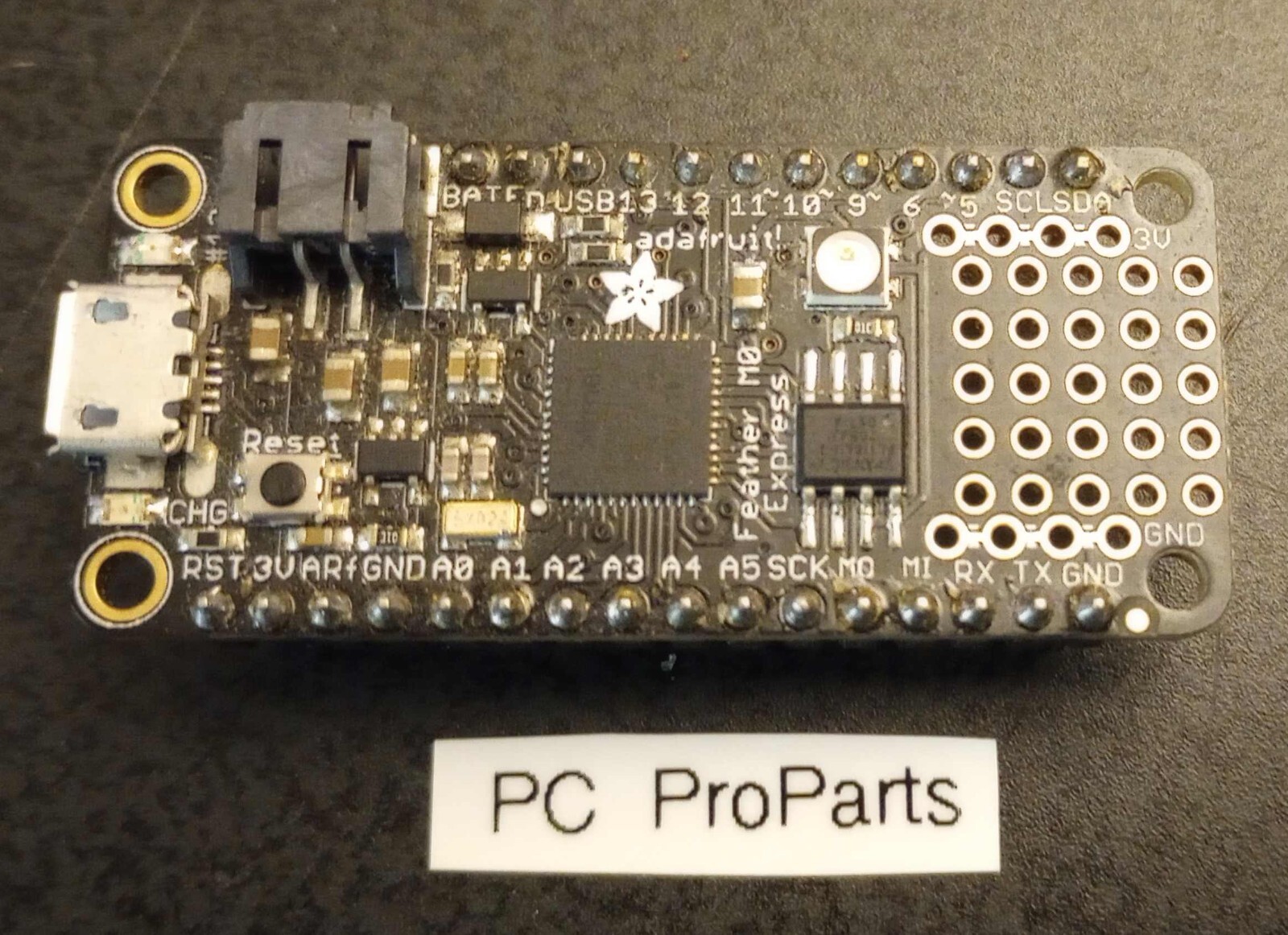 Adafruit Feather M0 Express – CircuitPython – ATSAMD21 Cortex M0 with Pins