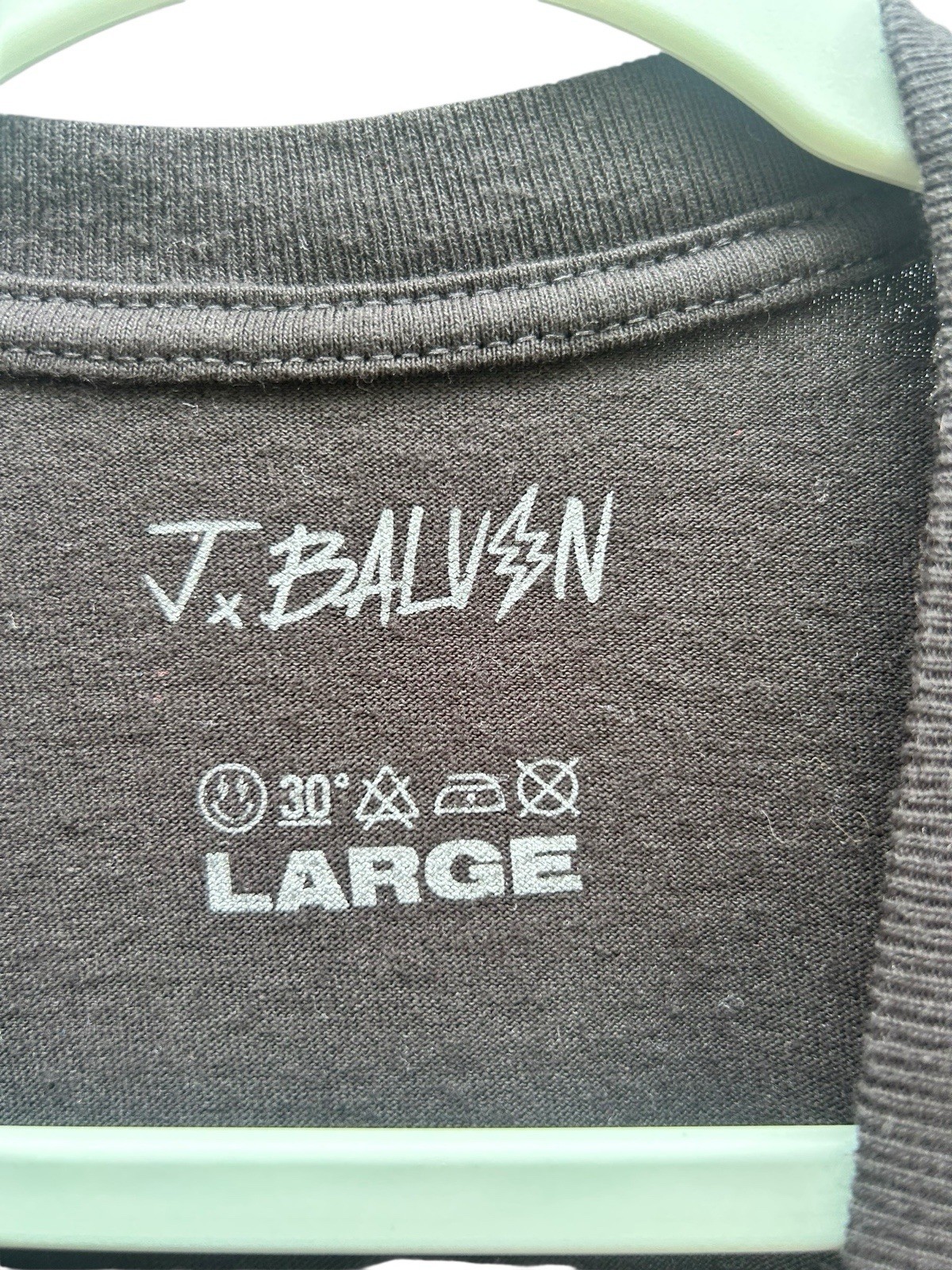 J. Balvin NWOT Jose Concert Tour 2022 Promo Mens Large T Shirt NWOT FLAW Black gallery