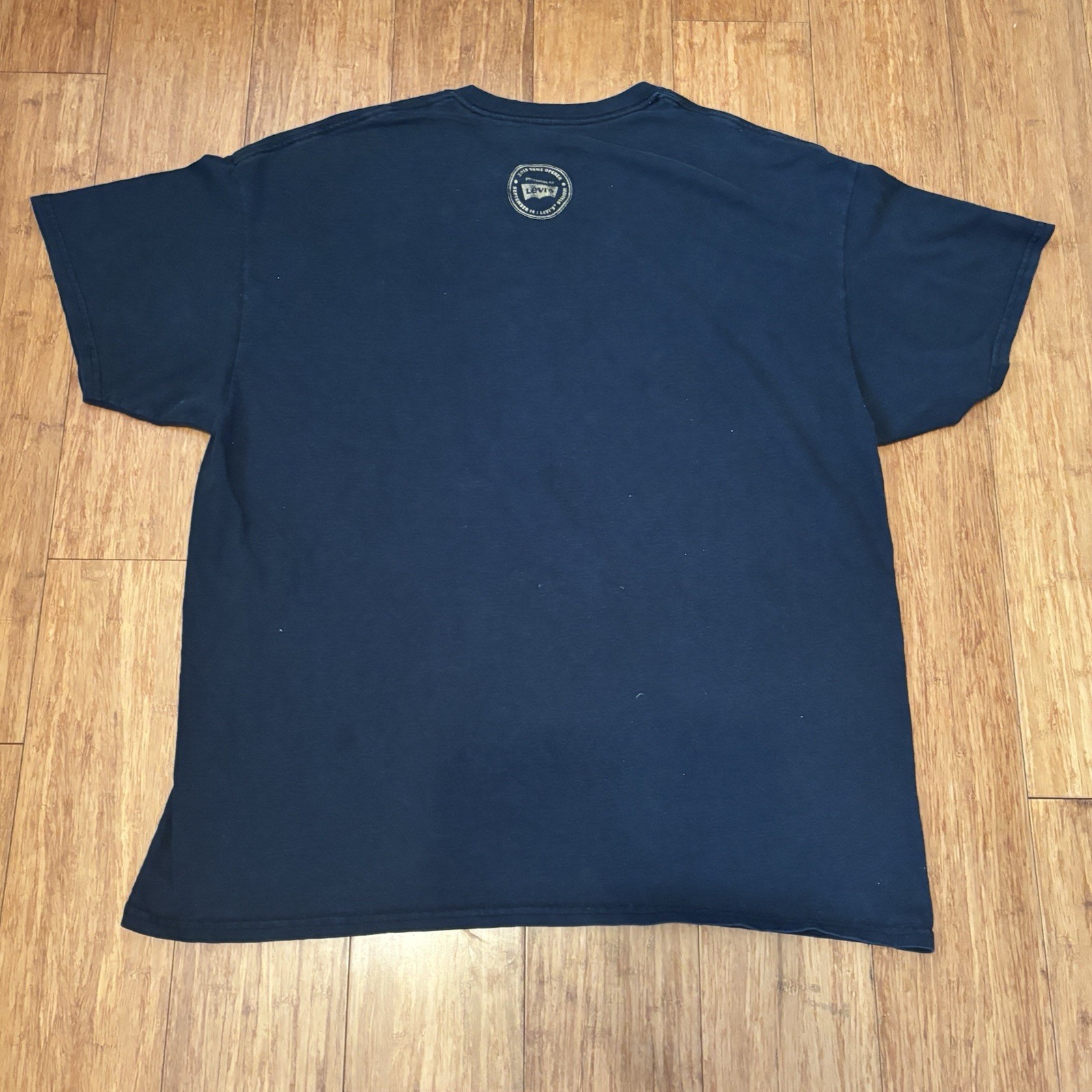 San Francisco 49ers 2015 Home Opener Levi T-Shirt Black & Red Flag Men’s XL gallery