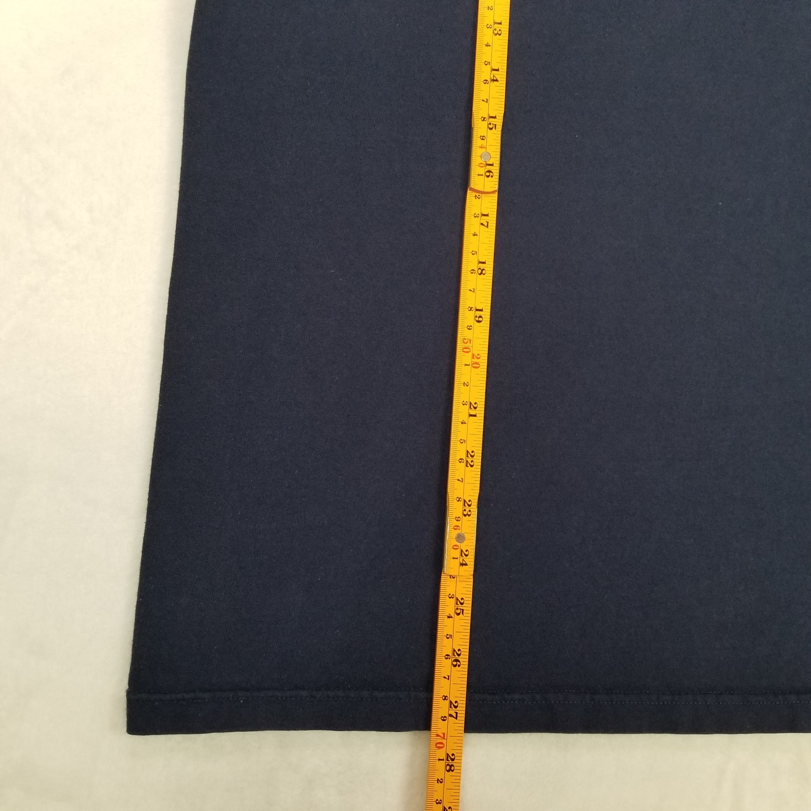 Fruit of the Loom Men's Medium Navy Blue Sleeveless Crewneck Tank Top Basic Fit gallery