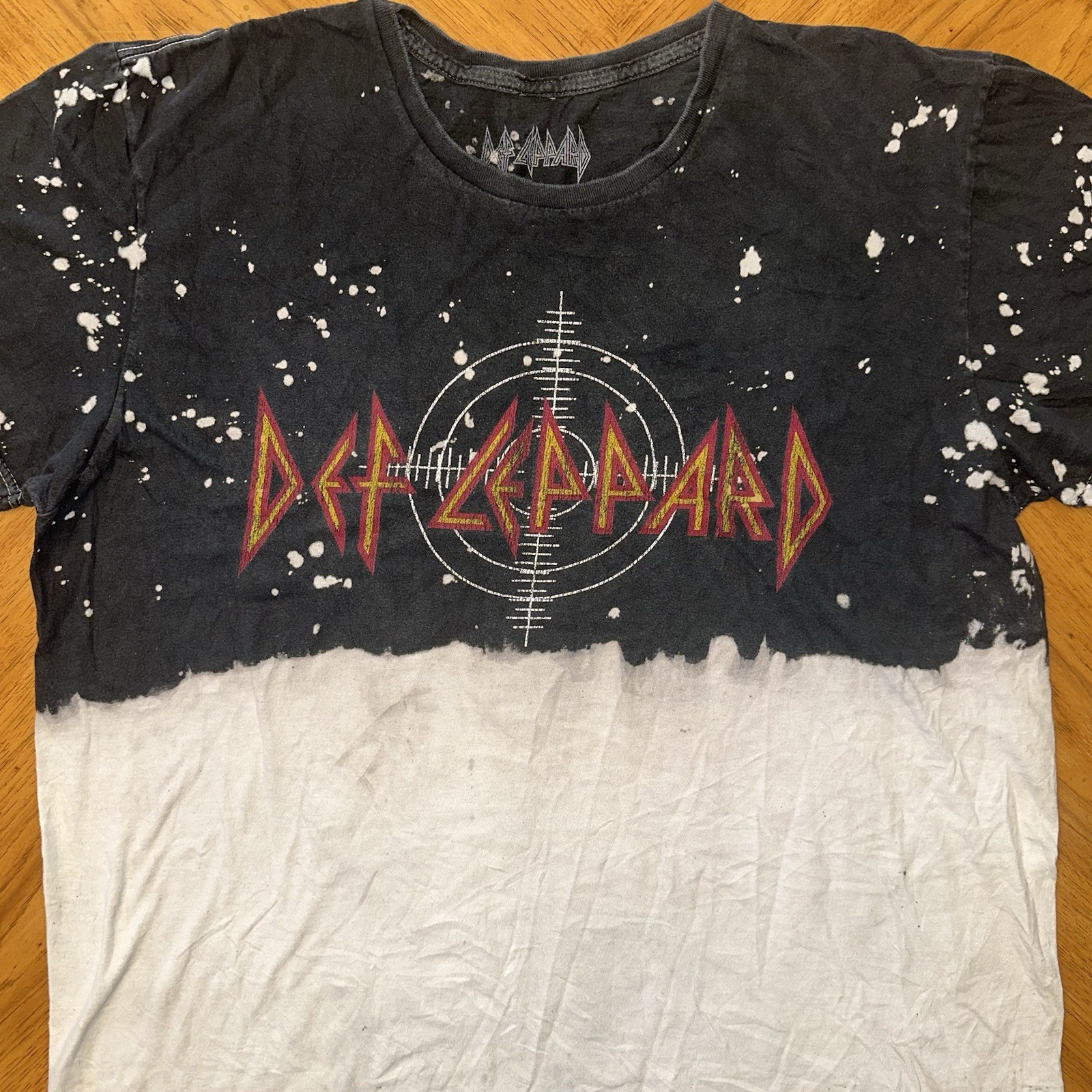 Def Leppard Tshirt Size Large Black White 2-Tone Colorblock Band Tee Rock gallery