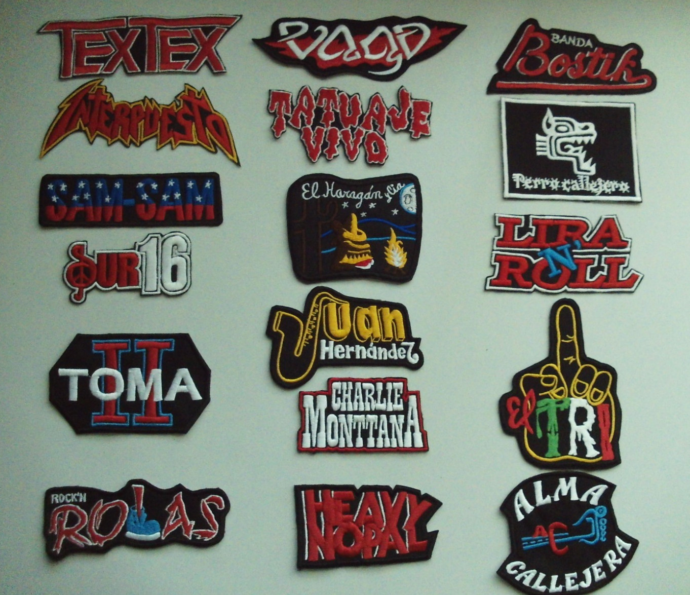 PARCHES DE ROCK URBANO,EL TRI EL HARAGAN LIRAN ROLL LA BANDA BOSTIK INTERPUESTO
