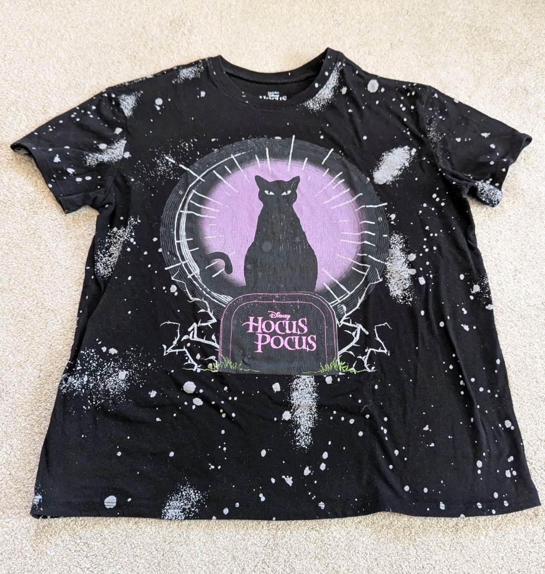 Many Assorted Graphic T-shirts, Various Sizes. gallery