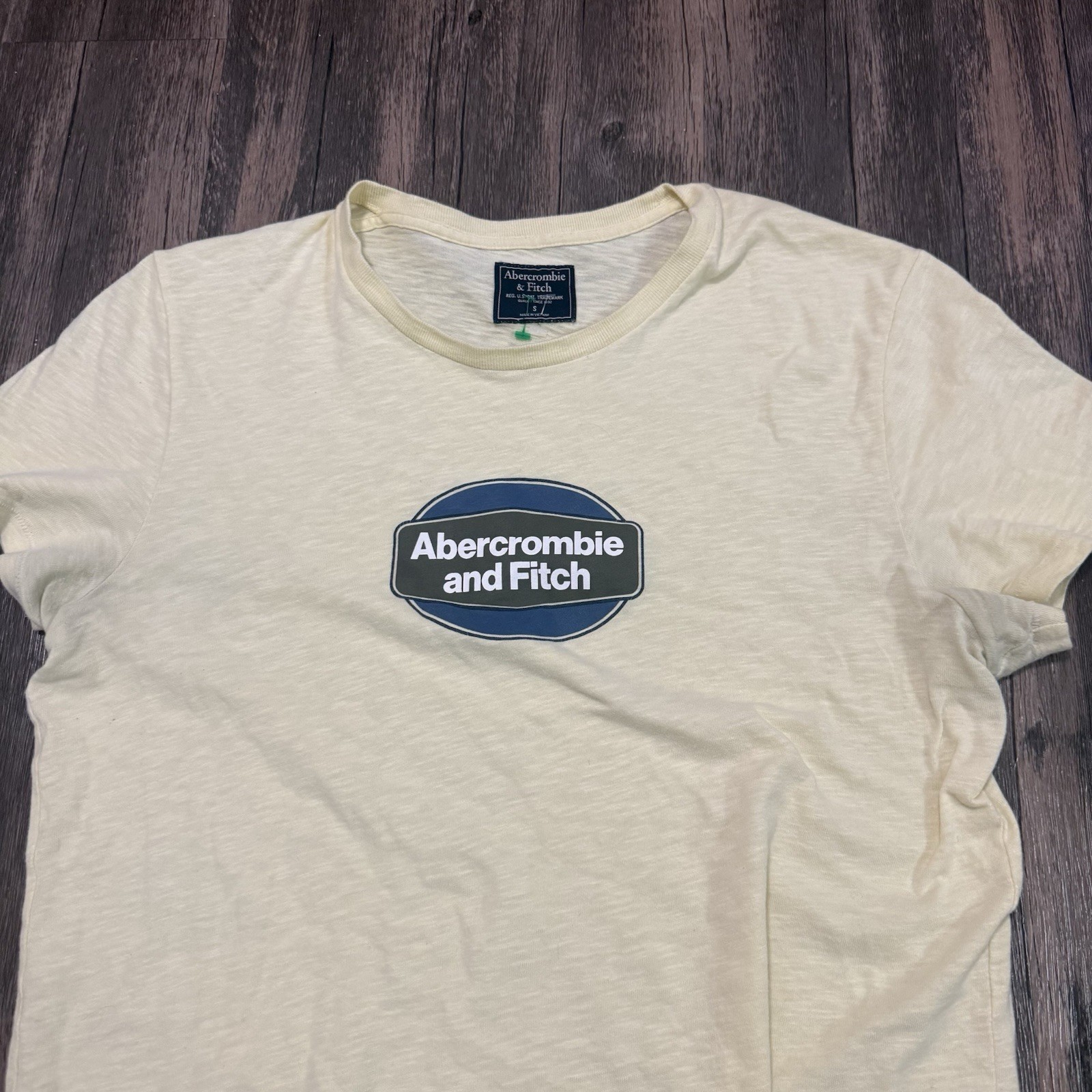 Abercrombie And Fitch T Shirt Men’s S Graphic Logo Classic Tee Y2K Pale Yellow gallery