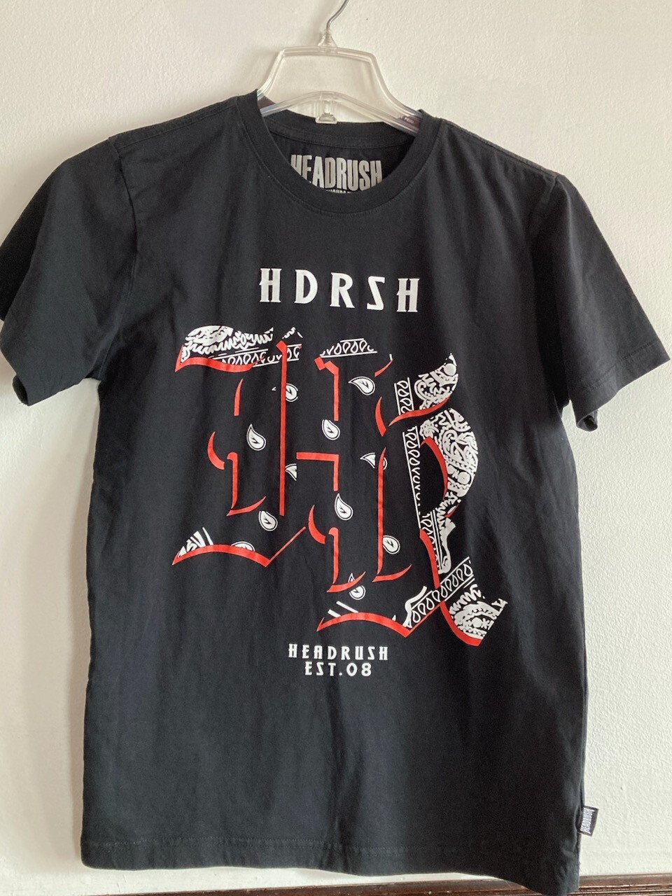 HEADRUSH Fortune Favours The Brave Black 100% Cotton T-shirt Size Small/Petite