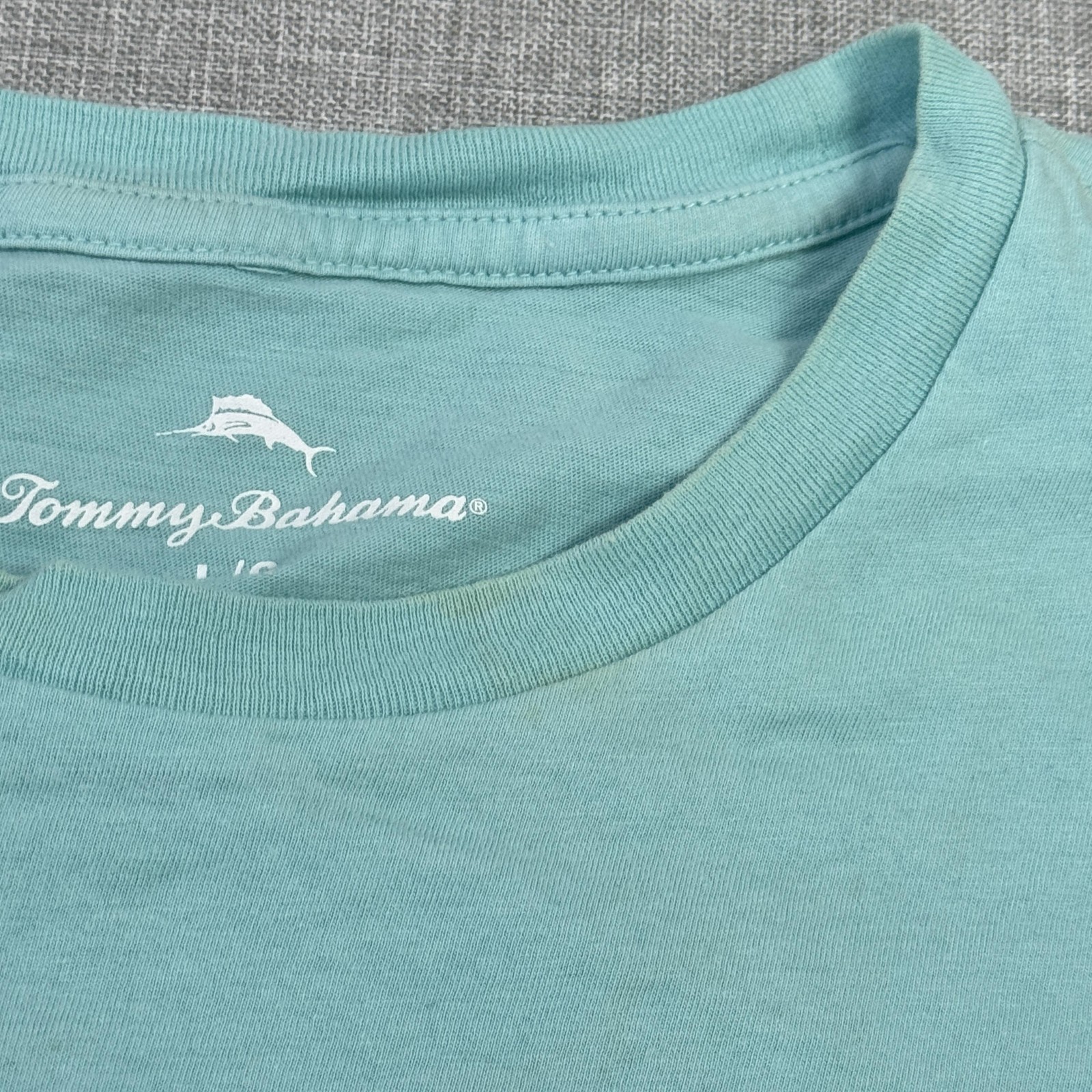 Tommy Bahama Shirt Mens Large Green Screen Shot Graphic Pocket Cotton Tee gallery