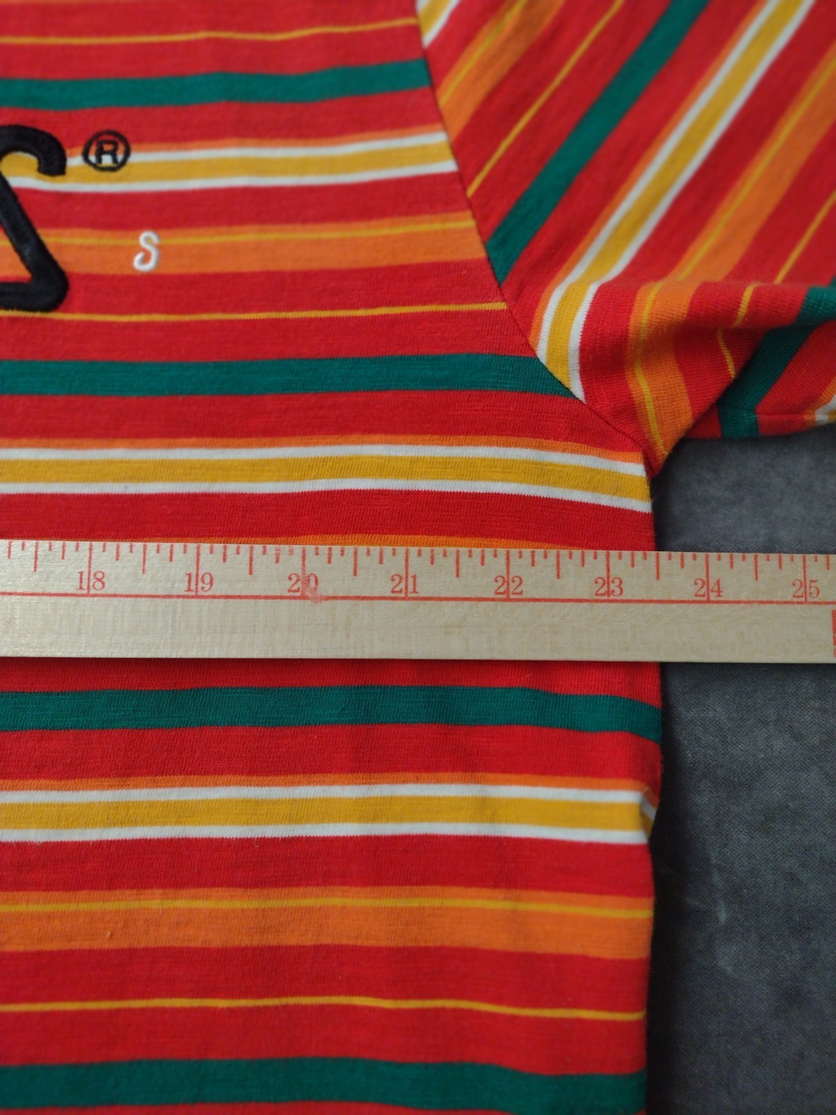 GUESS x JBalvin Vibras Tour XL Striped Tee Streetwear Embroidered Logo Front gallery