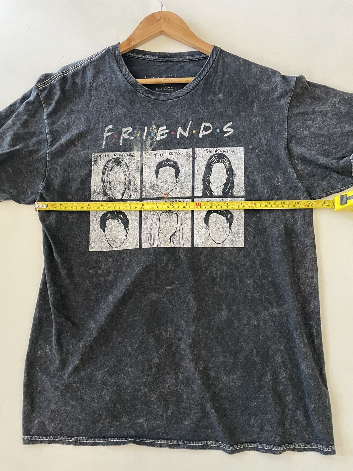 Friends The Television Series Black T Shirt Unisex Adults Size XL Good Condition gallery