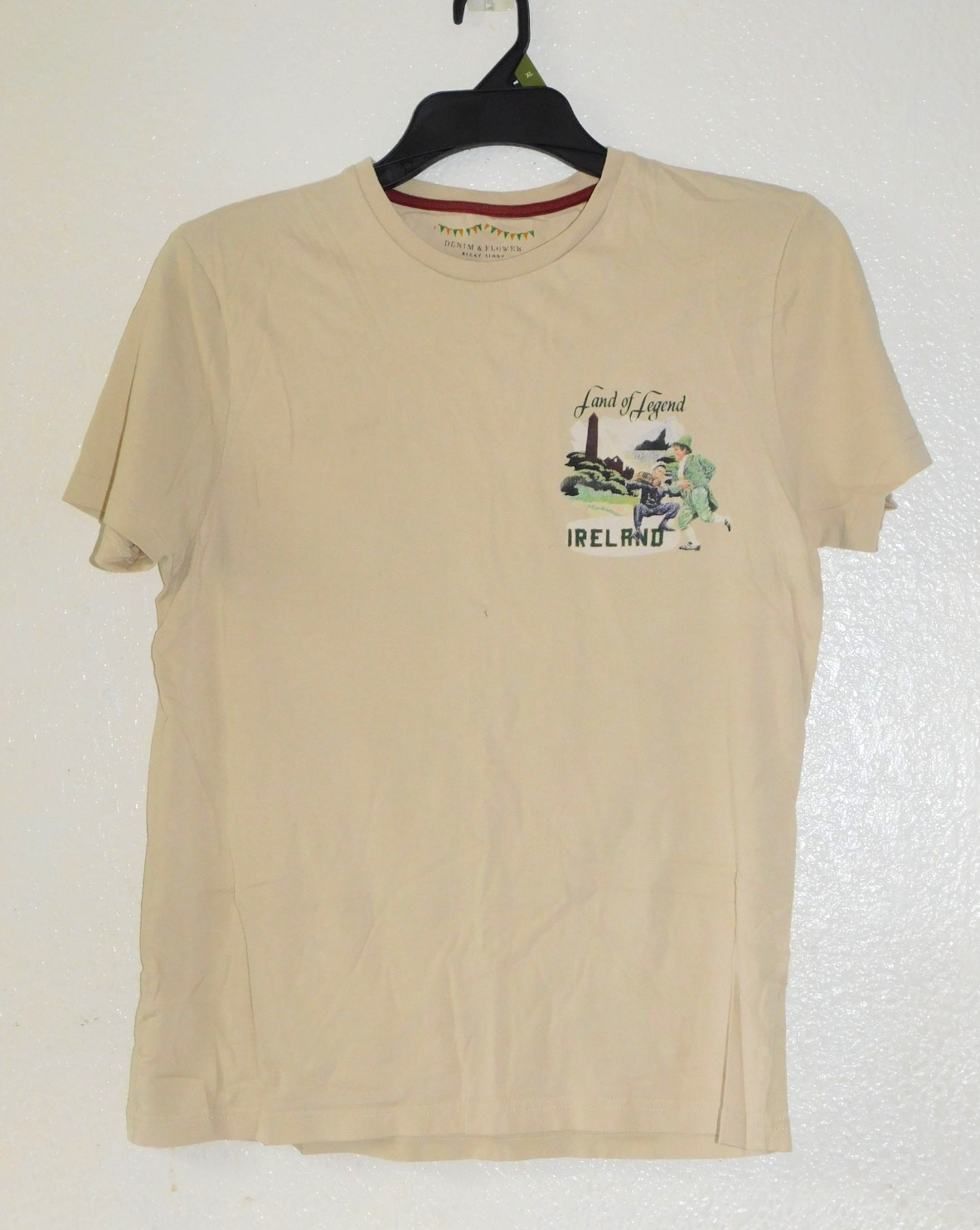 Mens Medium Land of Legend Ireland Tshirt Tan Denim & Flower T Shirt