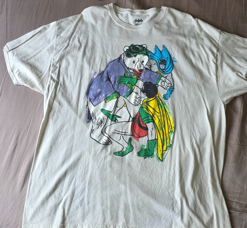 3XL – Loot Crate exclusive Batman Fighting Bear Joker Graphic Tee