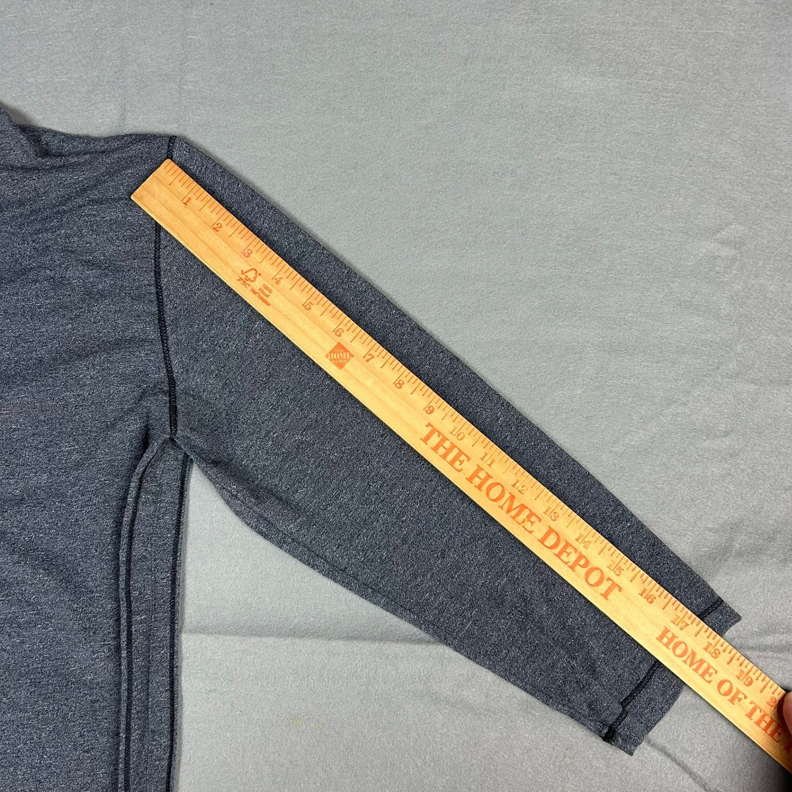 Under Armour Henley Project Rock Blood Sweat Respect Mens Size M Gray 3/4 sleeve gallery