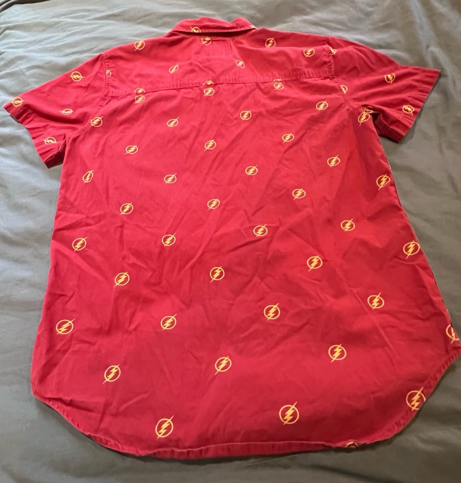 DC Comics The Flash Logo Button-Up Shirt Size XS gallery