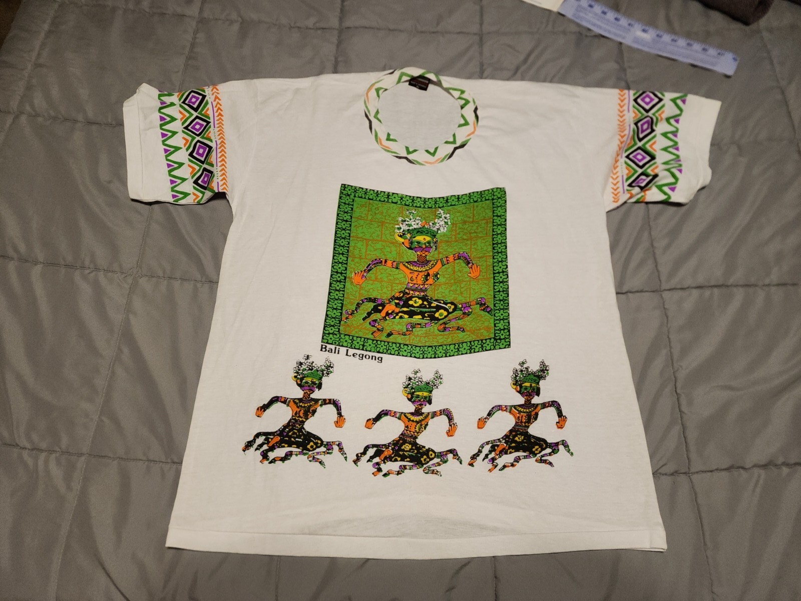 Borobudur Bali Legong Indonesia Aztec Souvenir Tshirt Size XL NWOT