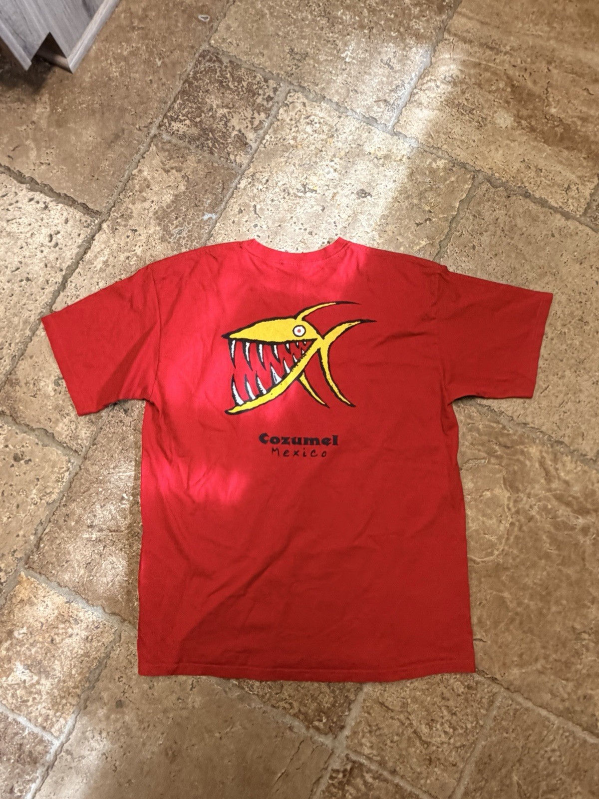 Men’s Size XL Cozumel Mexico Yellow Fish Red Graphic T-Shirt gallery