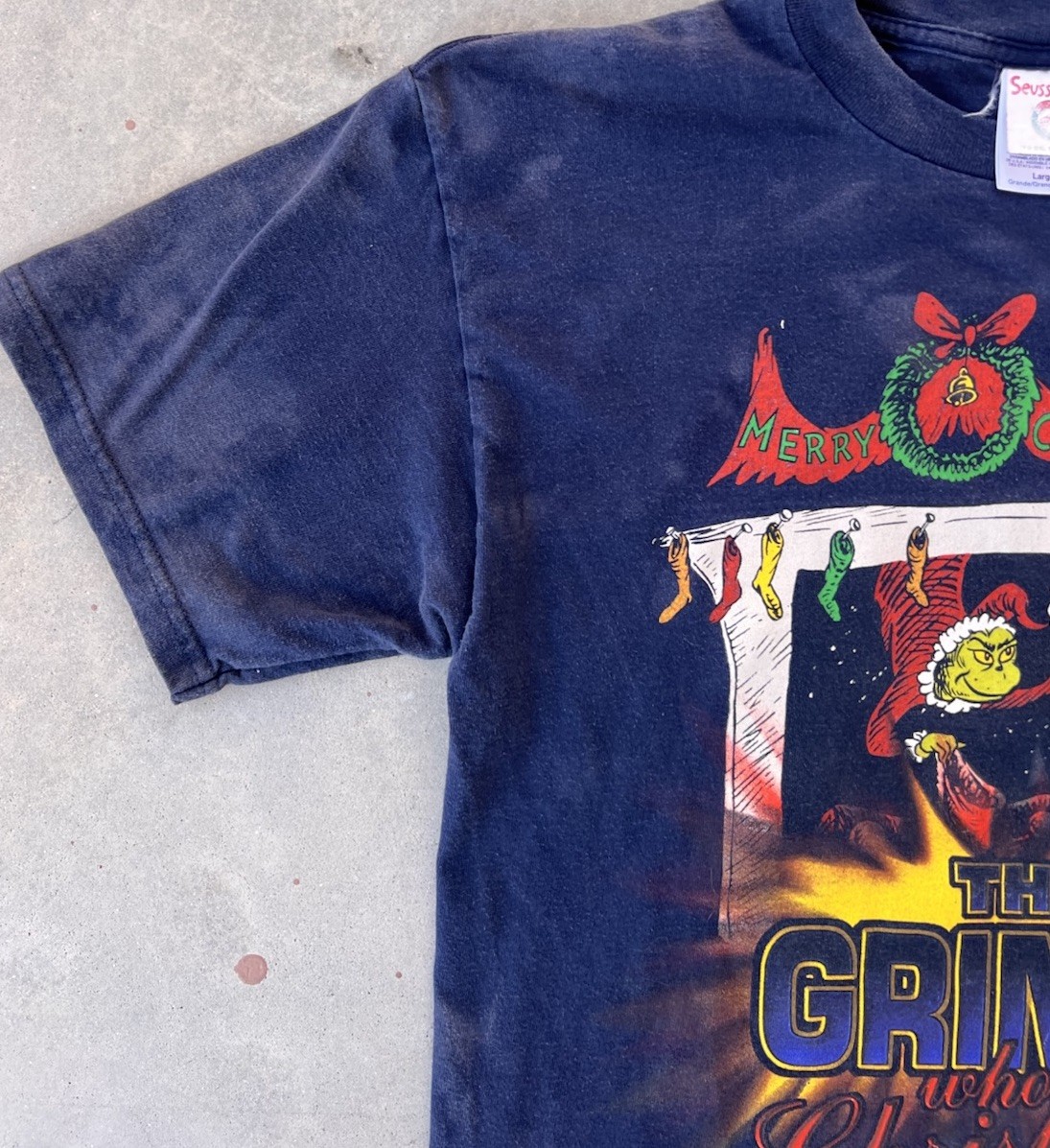 Vintage Xmas Shirt Large The Grinch Who Stole Christmas 90s Dr Seuss Wear FADED gallery