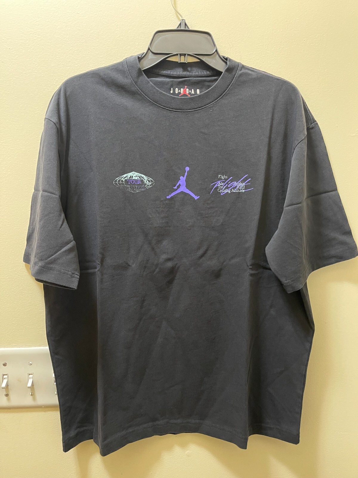 Jordan T-Shirt Men’s M Black Graphic Bulls 23 Crew Short Sleeve DM1444-601 S224