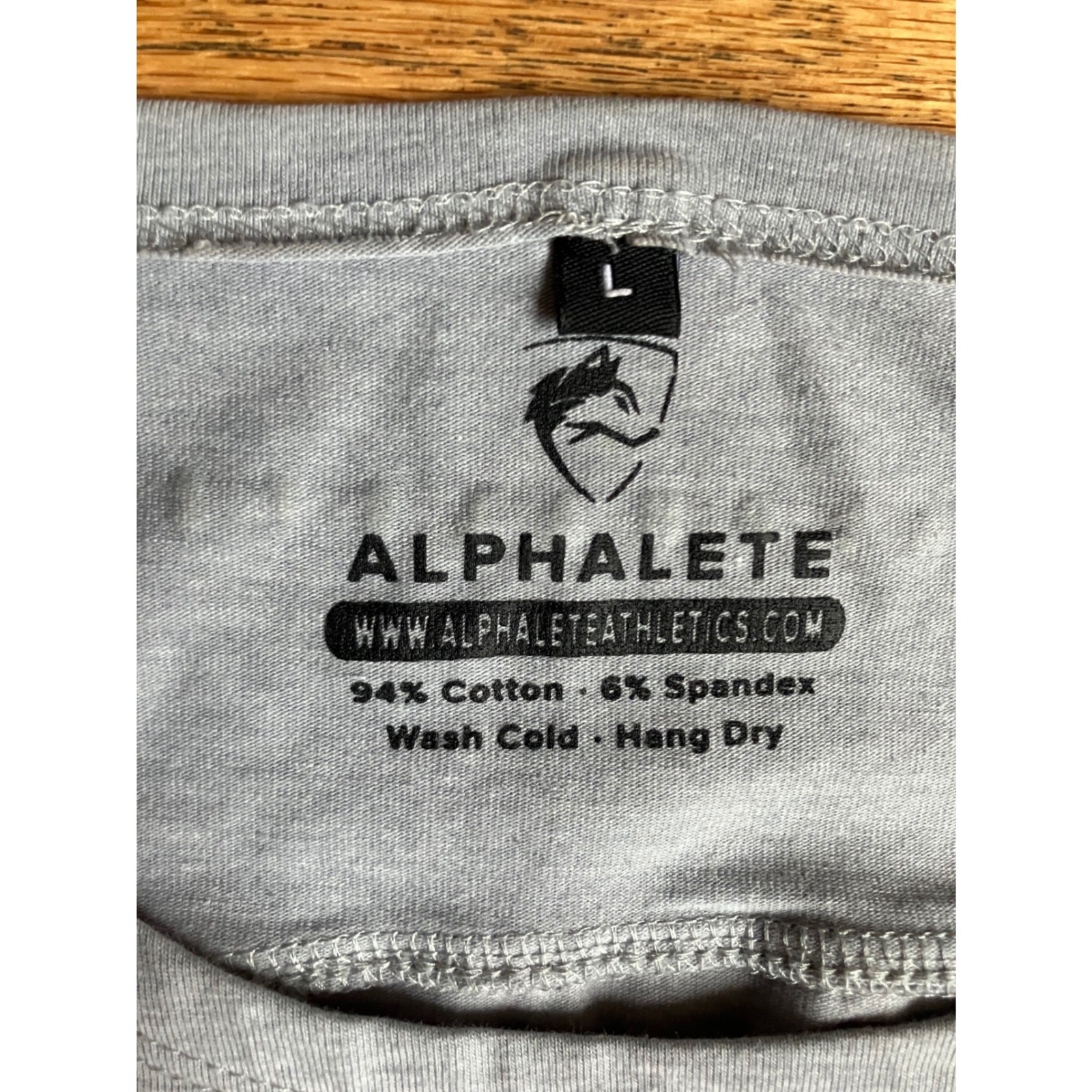 Alphalete Mens Scoop Neck Curved Scallop Hem T-Shirt Heather Grey Large gallery