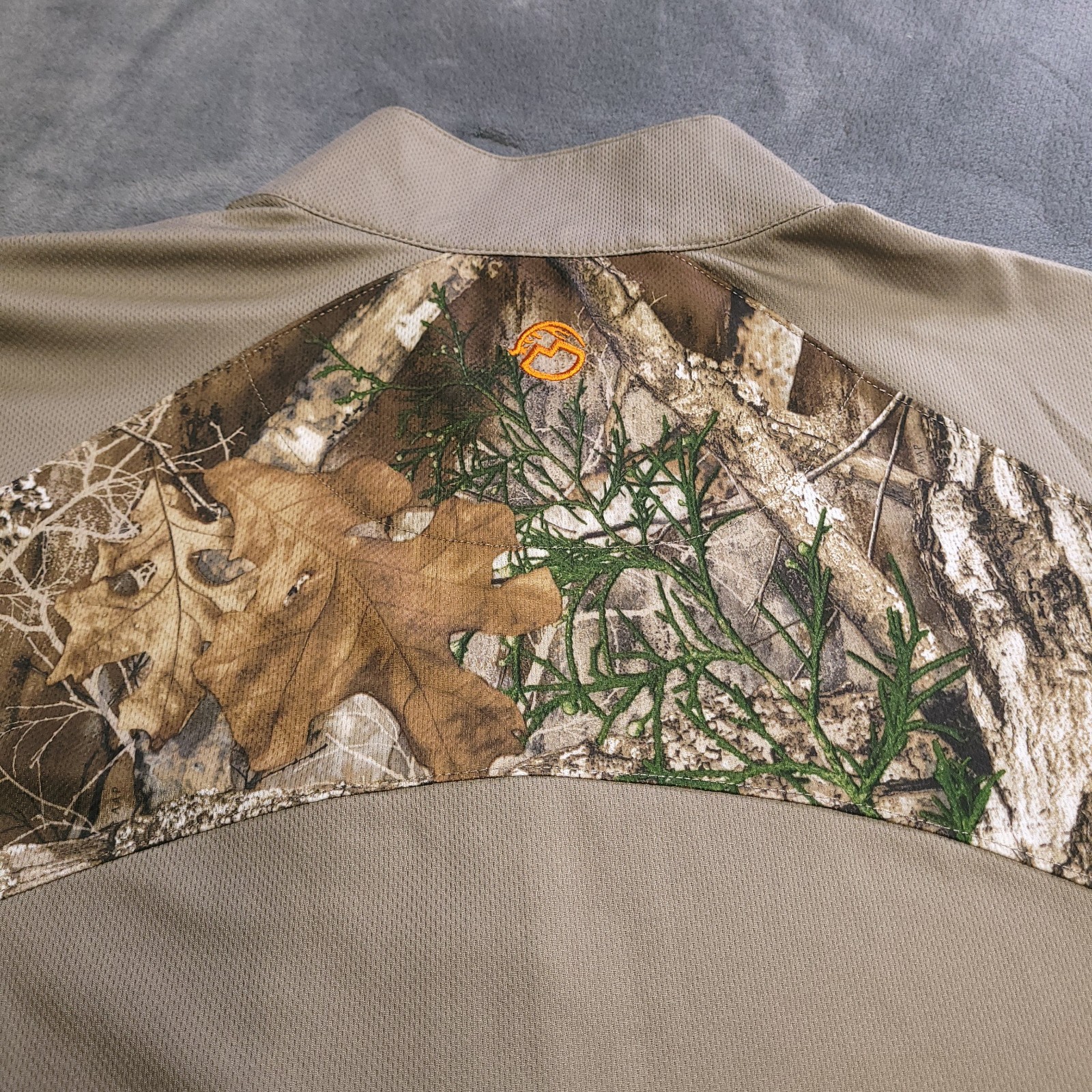 Magellan Outdoors Camouflage Long Sleeve 1/4 Zip Hunt Fish Large Shirt Logo gallery