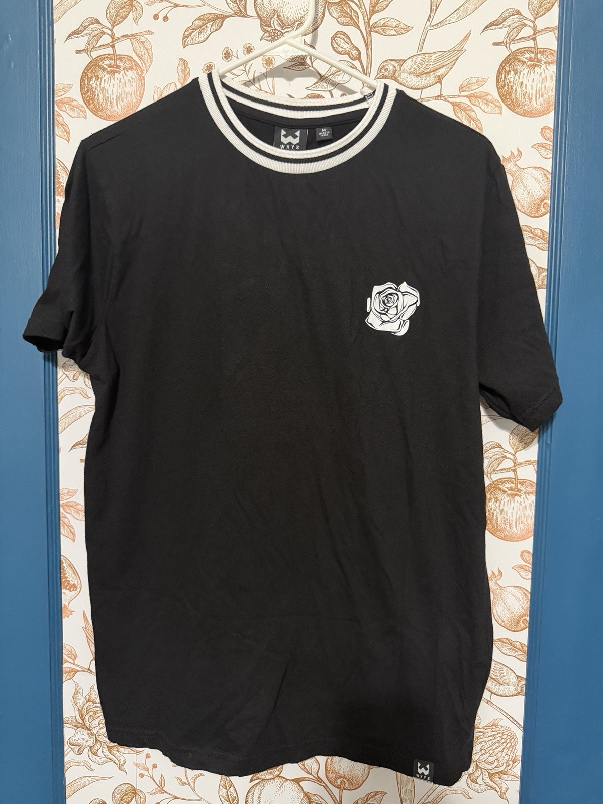 WXYZ MFG.CO Men’s M Black Crew Neck Short Sleeve Solid Logo T-Shirt gallery
