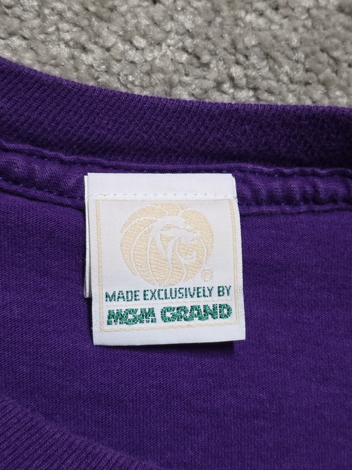Vintage MGM Grand Las Vegas T Shirt Mens L 90s Lion Casino Gambling 1993 USA gallery