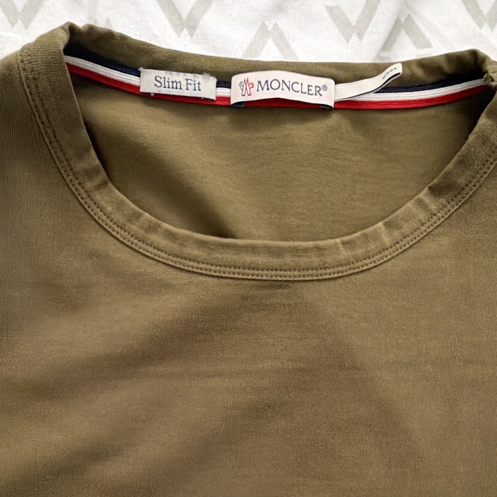 Moncler Men's Slim Fit Green Crew Neck Short Sleeve Solid T-Shirt Logo, Size M gallery