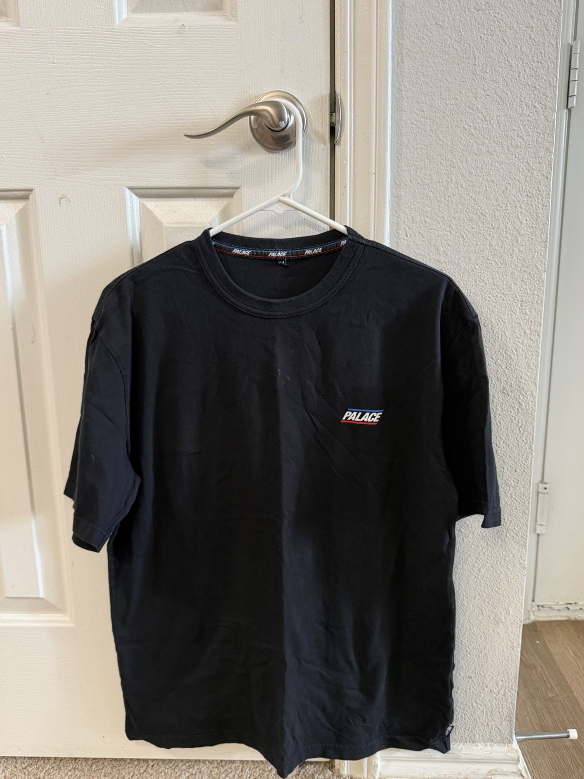 Palace Skateboards Black Spellout Logo Basically A T Shirt Men’s M Short Sleeve