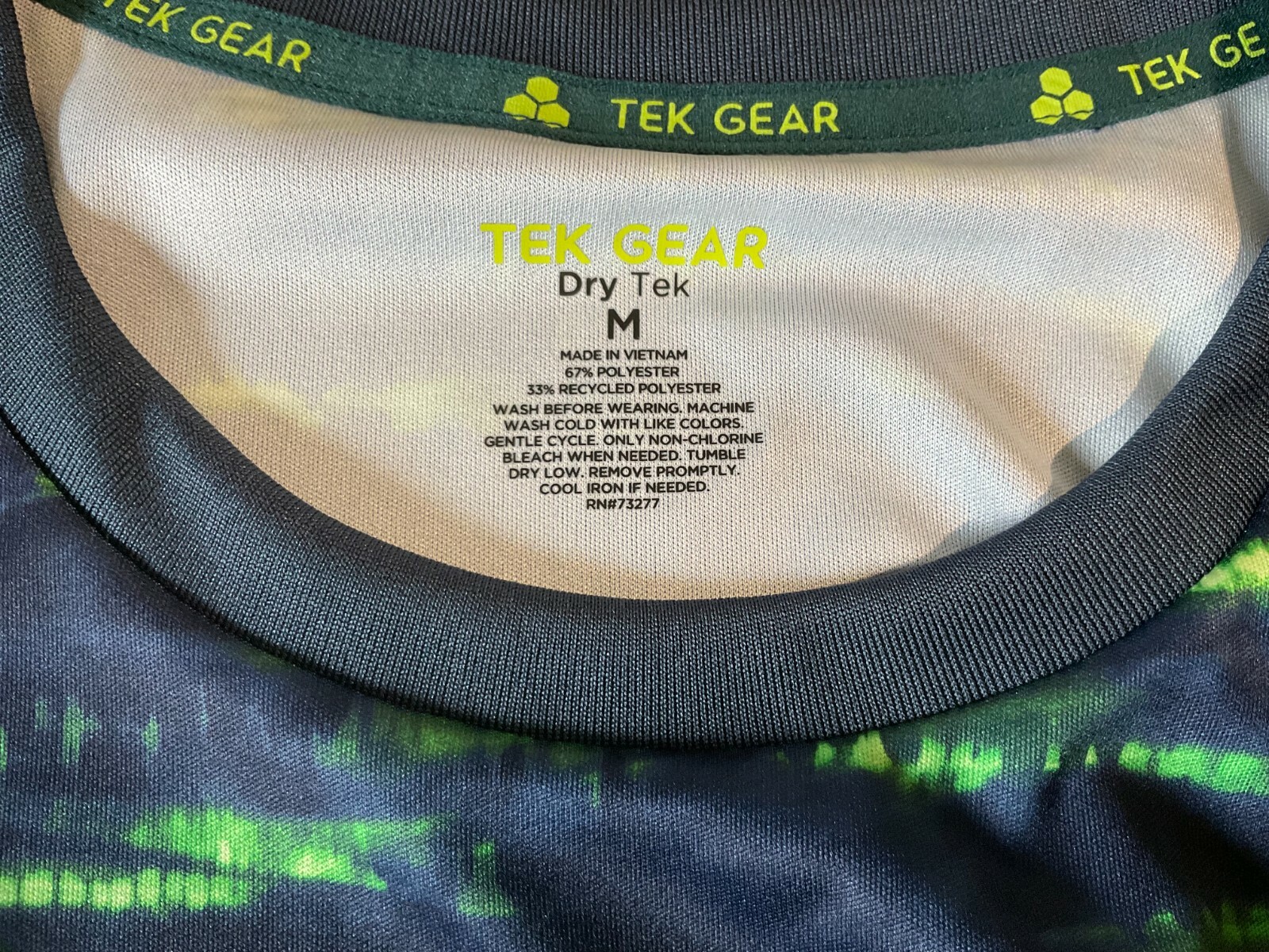 Tek Gear Men's Wiking Dry Tek Blue/Green Polyester Stretchable Shirt NWT gallery