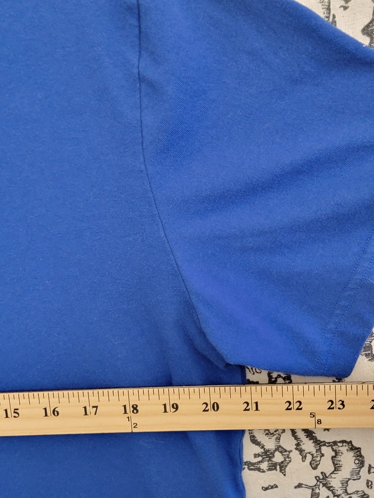 John Ashford Men's Blue Easy Care V-Neck T-Shirt - Size Large gallery