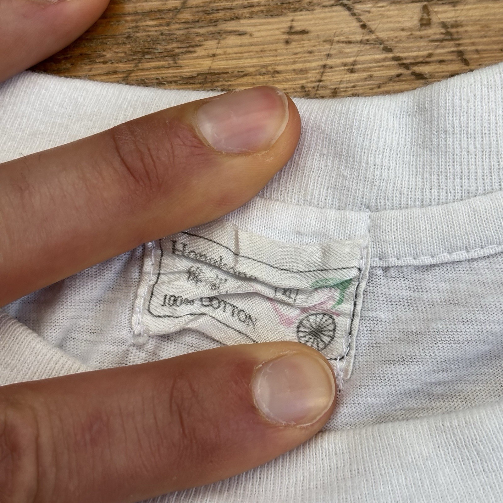 Vintage 80s Hong Kong Shirt China Tourist Single Stitch White Size Small gallery