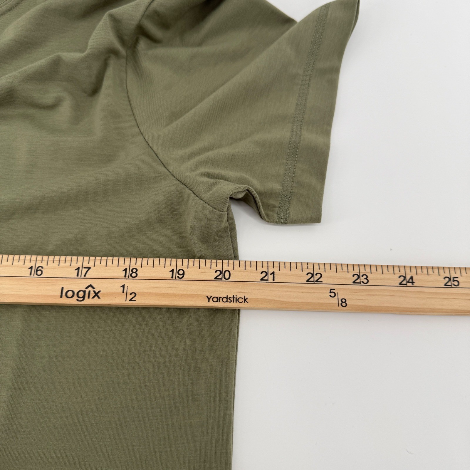 Public Rec Adapt Tee Mens M Olive Green Solid Polyester Lyocell Stretch Shirt gallery