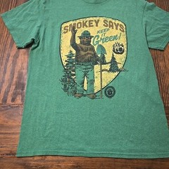 Vintage-Style Smokey the Bear Keep It Green T‑Shirt, Size M.