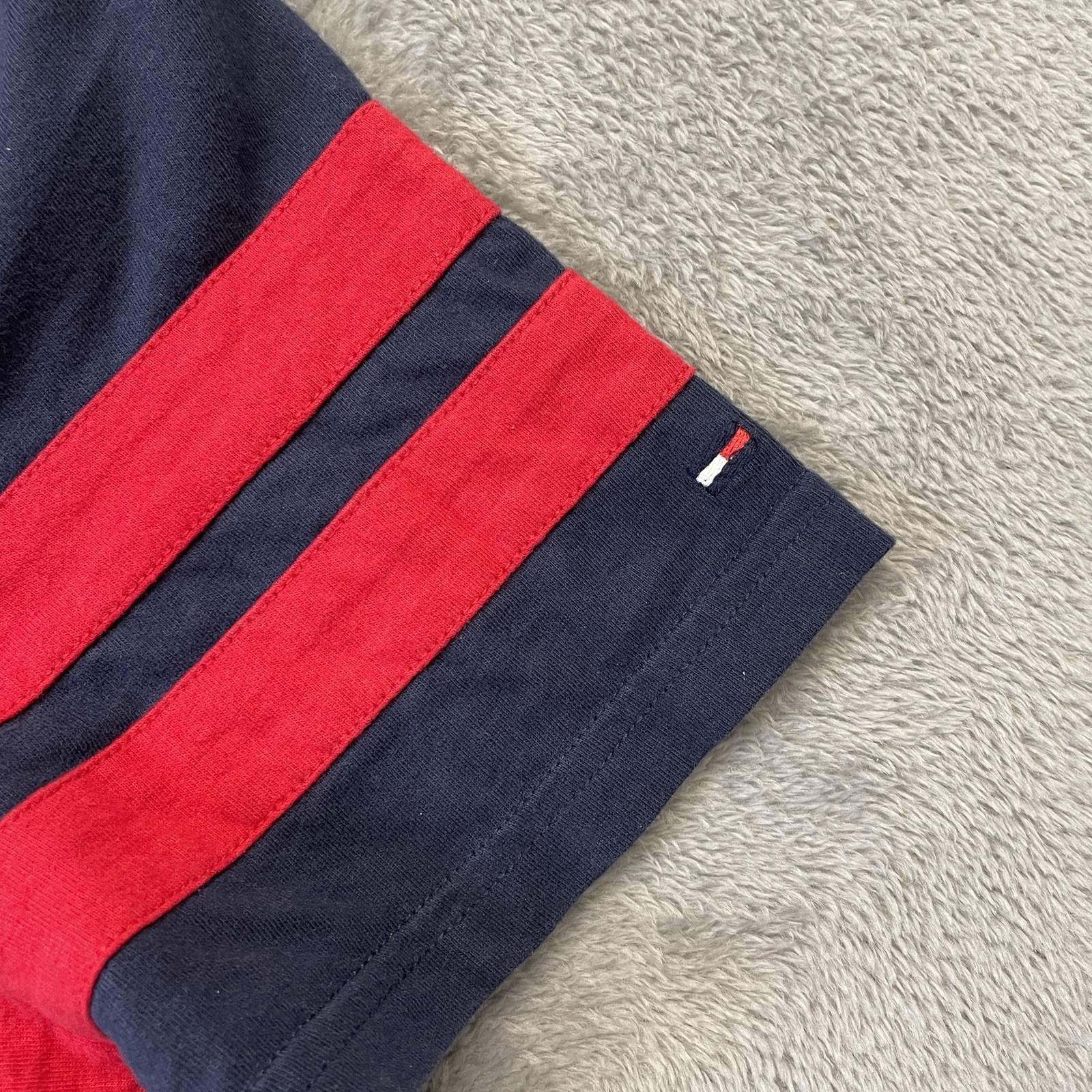 Tommy Hilfiger Tshirt Mens XXL Vintage Rugby Navy Red Chevron #8 Lion Crest Fit gallery