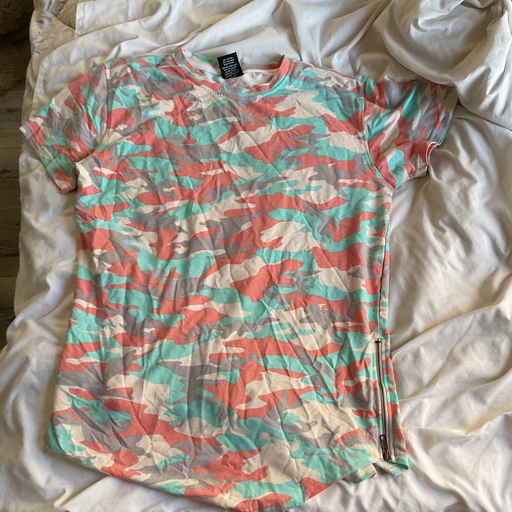 Krisp NYC Men’s L Multicolor Camouflage Crew Neck Short Sleeve T-Shirt Zipper