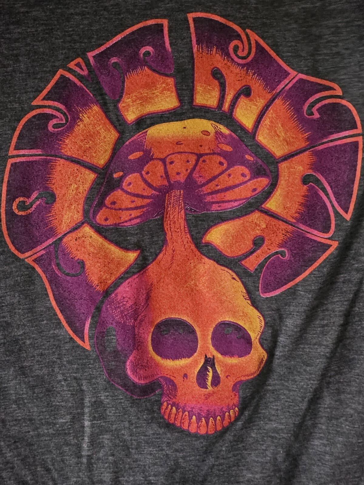 2022 Fall Into Winter Tour Skullshroom Shirt Ladies SZ L