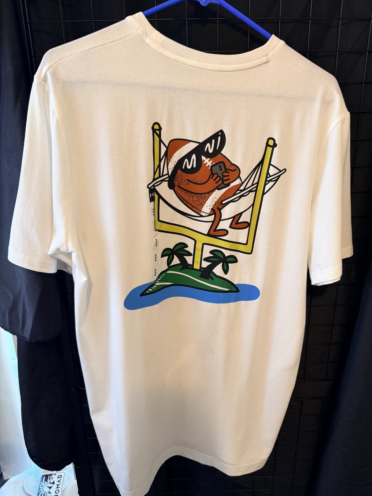 Under Armour Mens Medium Football Vacation Graphic T-Shirt New w/ Tags Athletic gallery