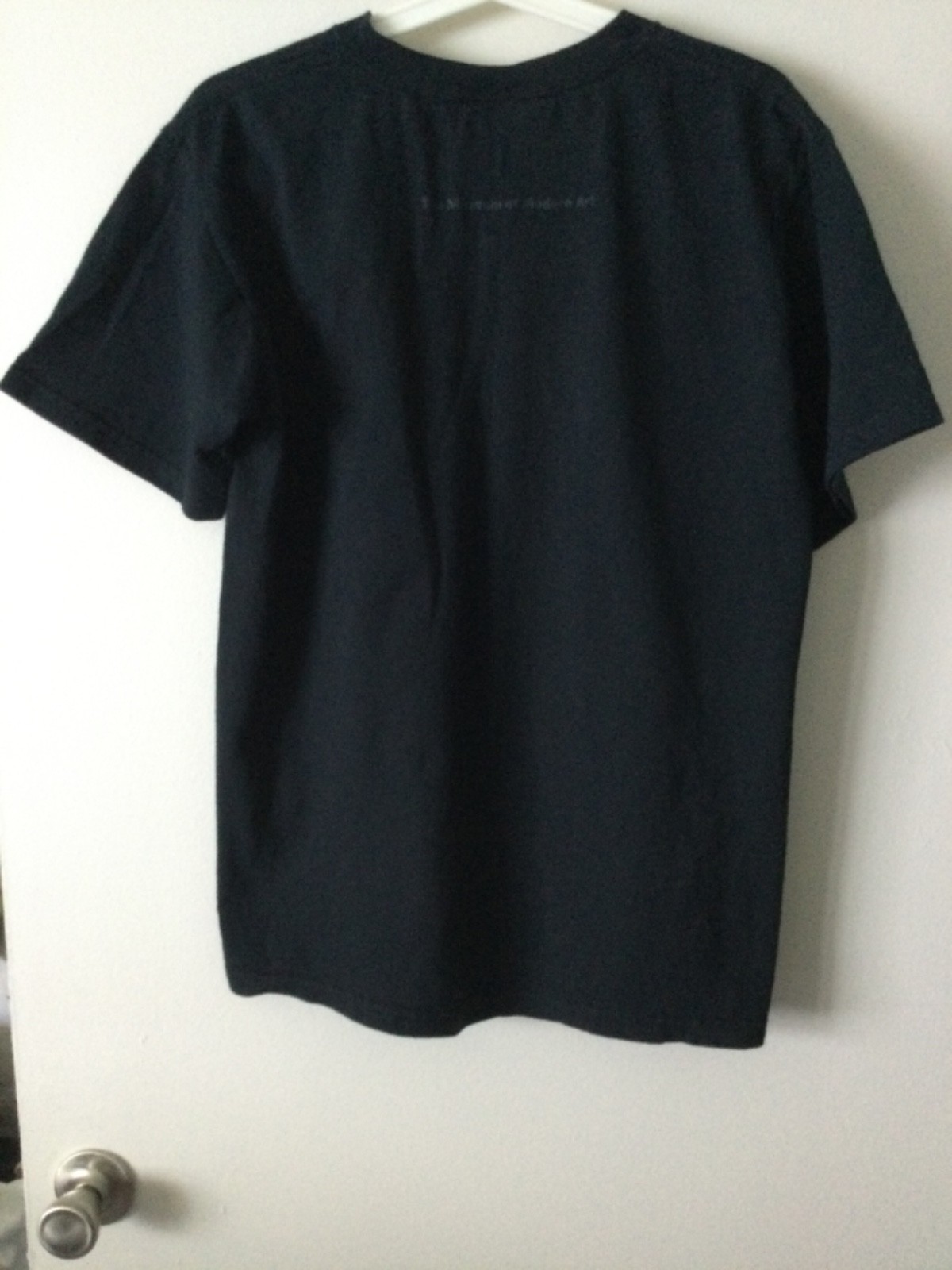 MoMA T-Shirt Top Black Graphic Logo Short Sleeve Boxy Cotton Women's Size Medium gallery