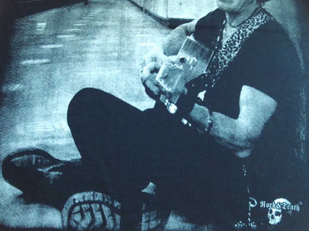 LIRAN ROLL SHIRT,EL TRI HARAGAN INTERPUESTO BANDA BOSTIK ROCK URBANO SAM SAM gallery