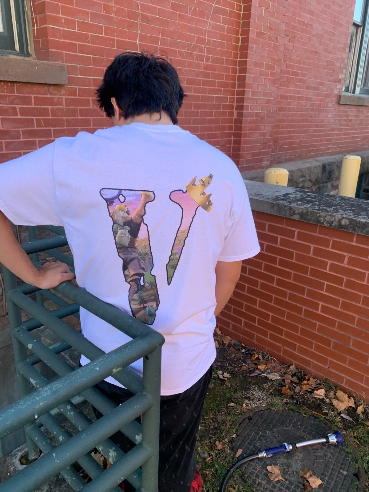 FORTNIT3 Vl0ne SHIRT sizes S-L gallery