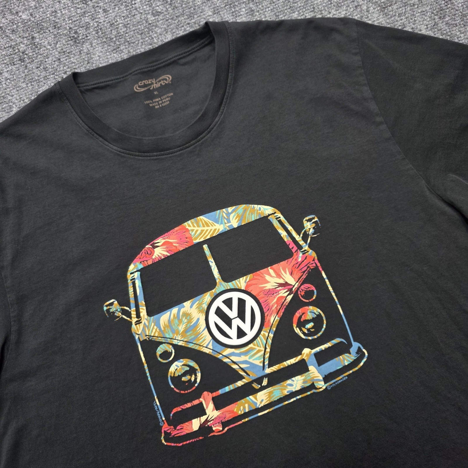 Crazy Shirt Men’s XL Black Volkswagen VW Bus Floral Graphic Pima Cotton T-Shirt