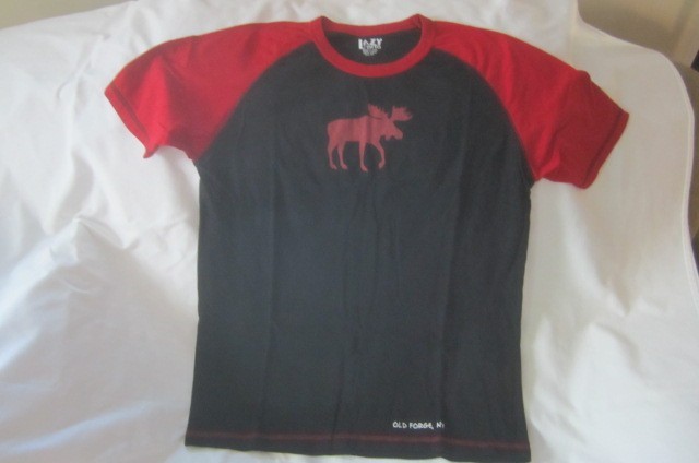 Preowned Men’s Size XS Unisex Lazy One Red & Black Moose T-Shirt Old Forge, NY