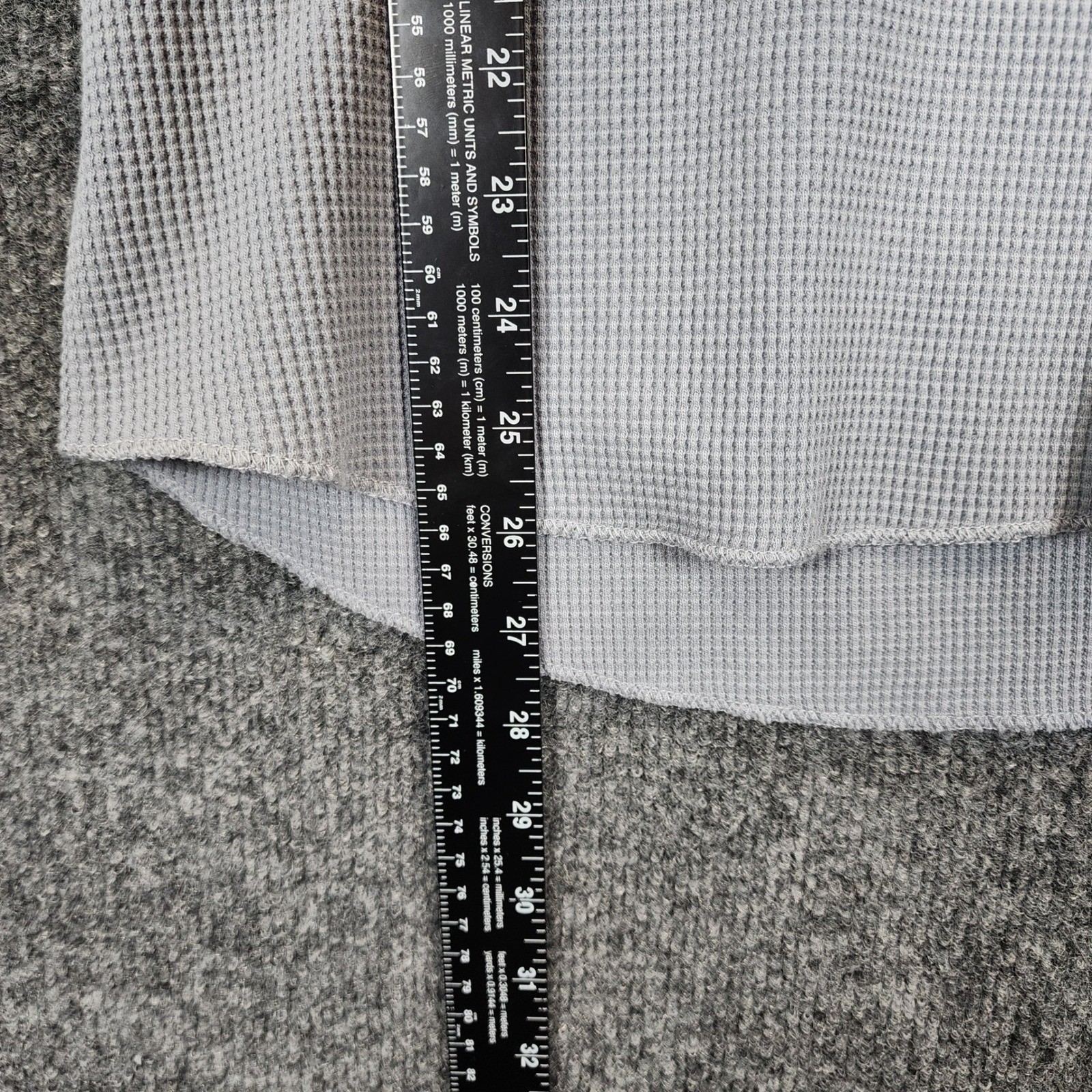 Vince Men's Quiet Luxury Minimalist Waffle Thermal Sweatshirt Size S NWT gallery