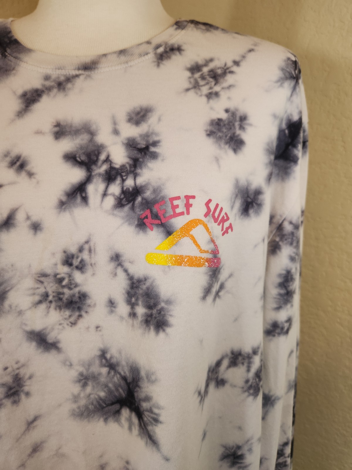 Reef Shirt Mens Large Black Tie Dye Long Sleeve Hang Ten Graphic Surf Beach gallery